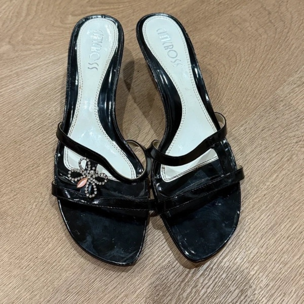 Butterfly Dsigns Black Heels with Embellished Accent